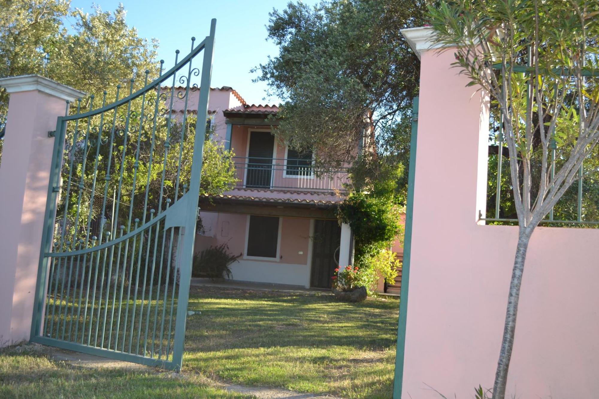 Villarosa Lotzorai Buitenkant foto